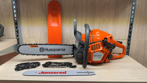 Husqvarna 445S 15" Motorsäge inkl. 2x Ersatzkette und 1x Schiene