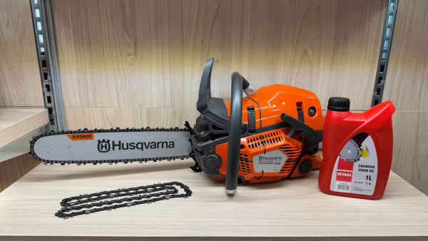 Husqvarna 545 MK II Benzin-Motorsäge inkl. Ersatzkette und Kettenhaftöl